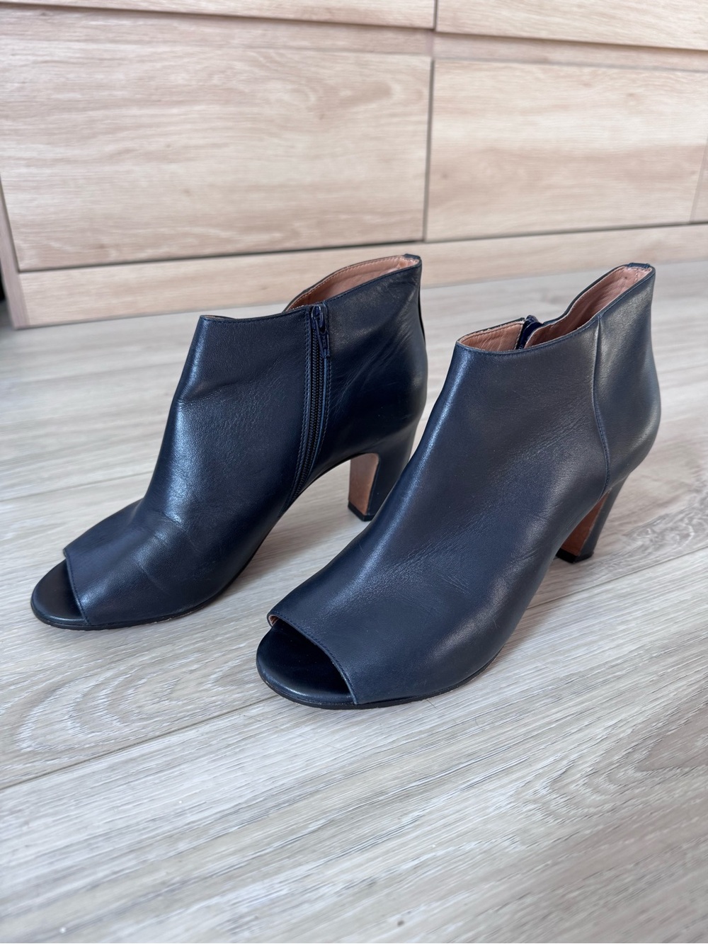 Maison Martin Margiela Women’s Black Peep-Toe Leather Ankle Mules